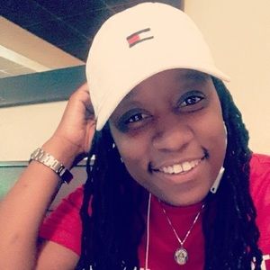 Meet your Posher, Brittney